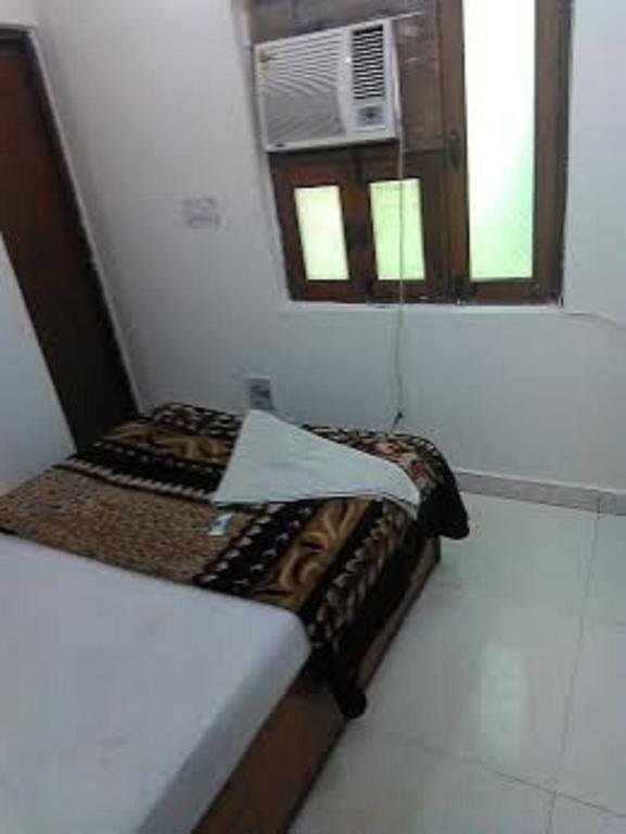 Yatri Guest House Нью-Дели Номер фото